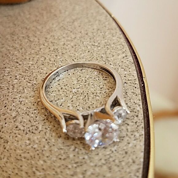1.25-CT 3 Stone Trellis Cathedral Engagement Ring - Picture 7 of 8